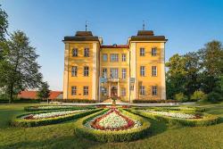 Schloss Hotel Lomnitz im Hirschberger Tal