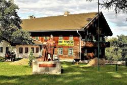 Hirschberger Tal - Tirolerhäuser am Riesengebirge