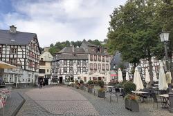 Monschau - Reise in das Dreiländereck mit Eifel, Aachen und Maastricht