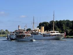 Auf dem Nord-Ostsee-Kanal - Raddampfer Freya