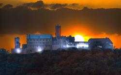 Abendstimmung auf der Wartburg © Klausdieter von Wangenheim auf Pixabay