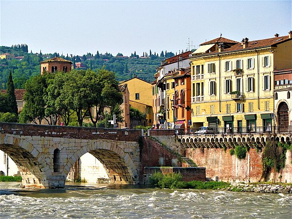 Busreise Gardasee und Oper in Verona