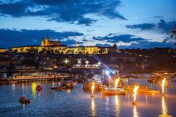 Busreise nach Prag - Moldau in Flammen zum Navalis-Fest