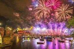 Feuerwerk zum Navalis-Fest in Prag