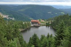 Mummelsee im Schwarzwald © sharkob22 auf Pixabay