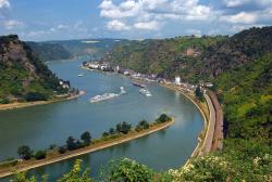 Blick von der Loreley in das Rheintal
