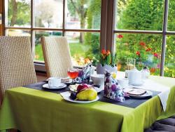 Hotel Lenauhof-Kururlaub in Bad Birnbach mit Haustürabholung-Restaurant