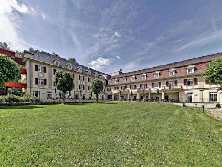 Santé Royale Resort - Kururlaub Bad Brambach mit Haustürabholung Santé Royale Resort - Kururlaub Bad Brambach mit Haustürabholung