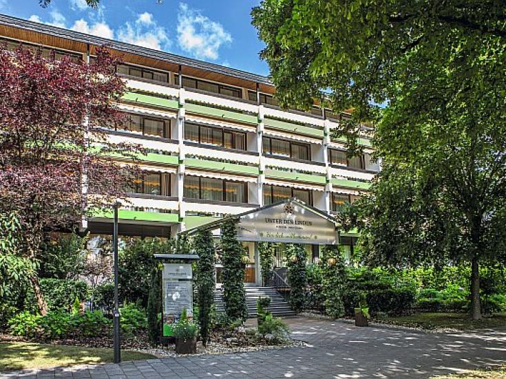 Kurhotel Unter den Linden I Kururlaub Bad Füssing mit Haustürabholung