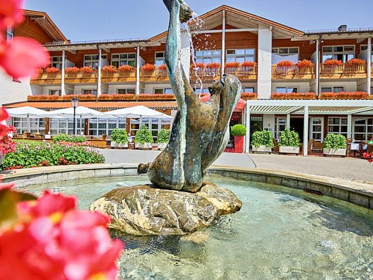 Parkhotel Bad Griesbach I Kururlaub Bad Griesbach 2024 mit Haustürabholung