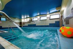 Kururlaub in Kolberg mit Haustürabholung - Hotel Ikar Centrum - Innenbecken