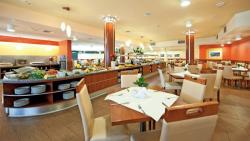 Hotel Ikar Plaza - Kururlaub in Kolberg - mit Haustürabholung