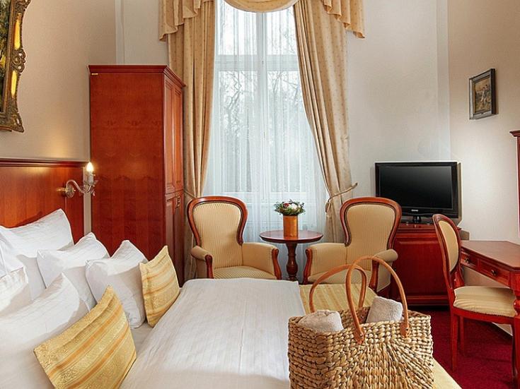 Kurhaus Imperial - Zimmerbeispiel - Kururlaub in Franzensbad mit Haustürabholung Kurhaus Imperial - Zimmerbeispiel - Kururlaub in Franzensbad mit Haustürabholung