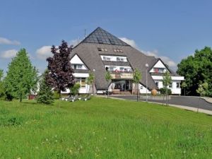 Hotel Pyramida I Kururlaub in Franzensbad I mit Haustürabholung