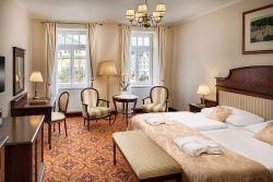 Hvezda Ensana Health Spa Hotel - Haus Imperial - Zimmerbeispiel - Kururlaub in Marienbad mit Haustürabholung