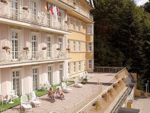 Vltava Ensana Health Spa Hotel - Kururlaub Marienbad mit Haustürabholung