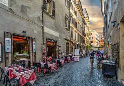 Gassen in der Altstadt von Rom © user 32212 auf Pixabay