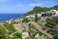 Banyalbufar © Kiko Frechoso auf Pixabay