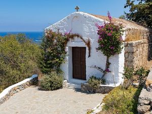 Kirche auf Rhodos © Dim Hou auf Pixabay