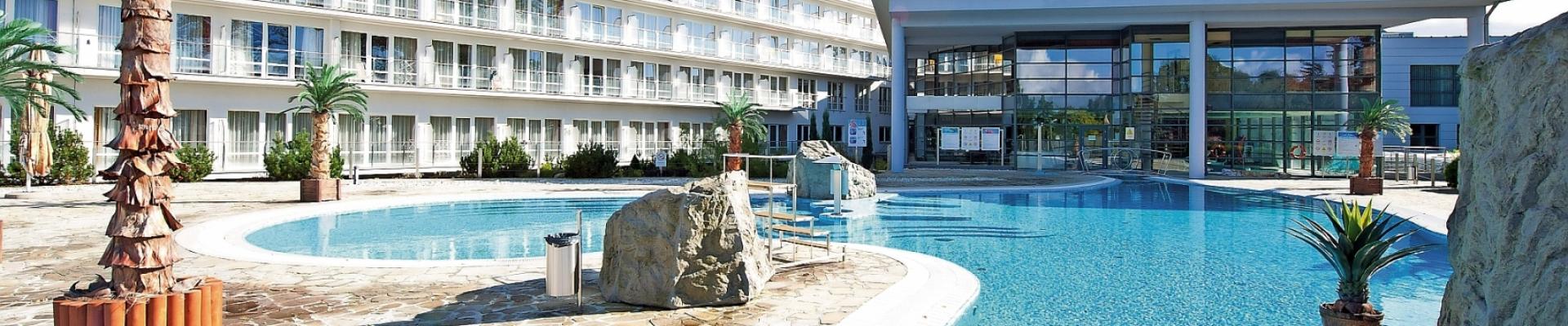 Hotel Ikar Plaza- Kururlaub in Kolberg mit Haustürabholung