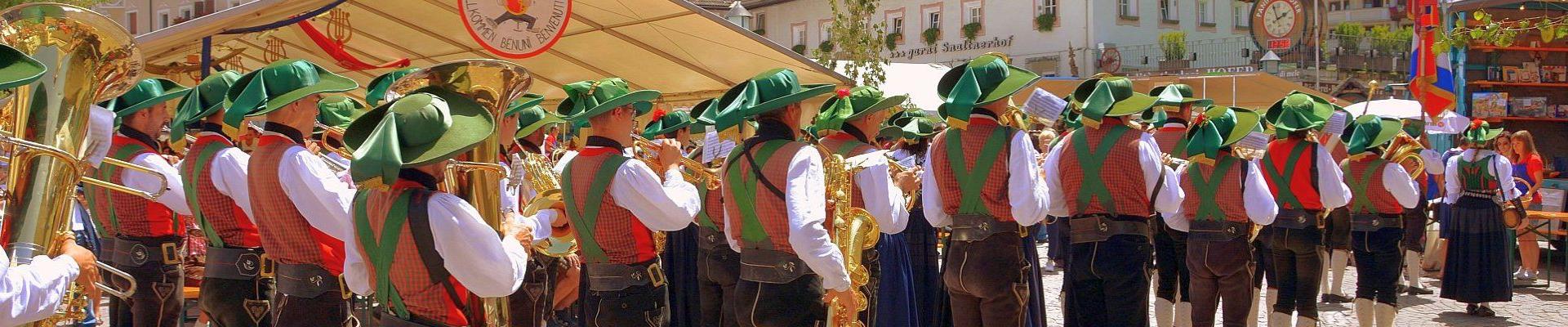 Brauchtum in Südtirol © Gianni Crestani auf Pixabay