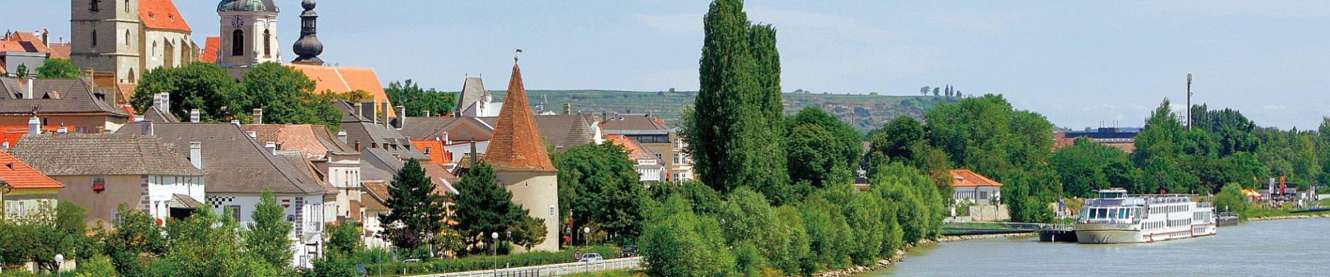 Blick auf Krems - Flusskreuzfahrt auf der Donau