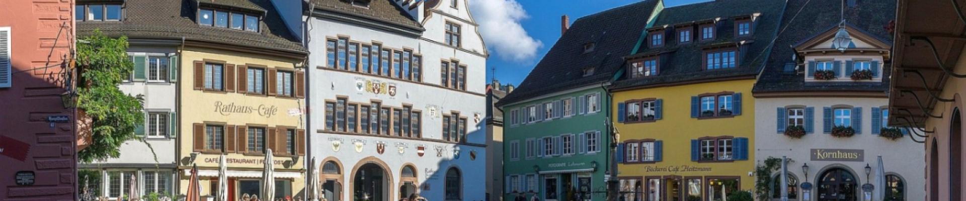 Freiburg im Breisgau © alexanderbaetz1996 auf Pixabay