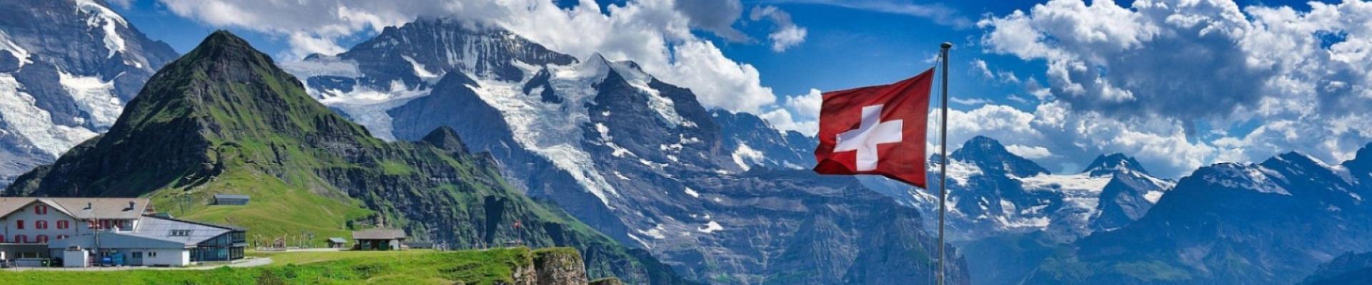 Grindelwald mit Blick zum Eiger © allphptobangkok auf Pixabay