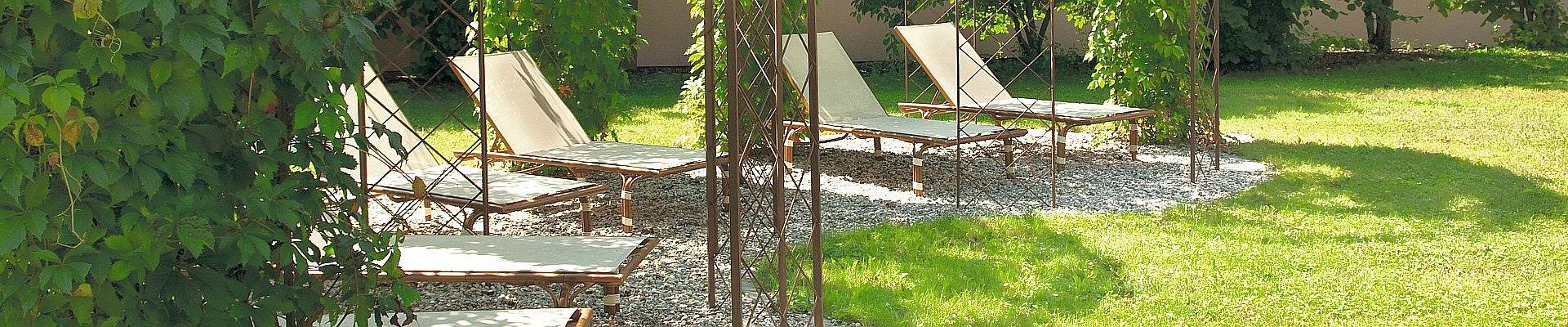 Hotel Juwel I Kururlaub Bad Füssing mit Haustürabholung- Hotelgarten