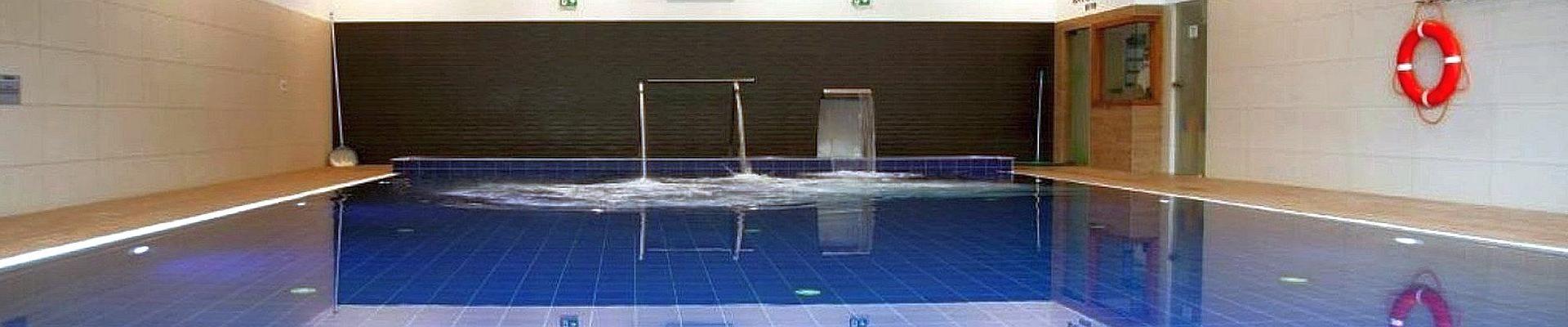 Hotel Muszelka - Kururlaub in Kolberg mit Haustürabholung - Schwimmbad