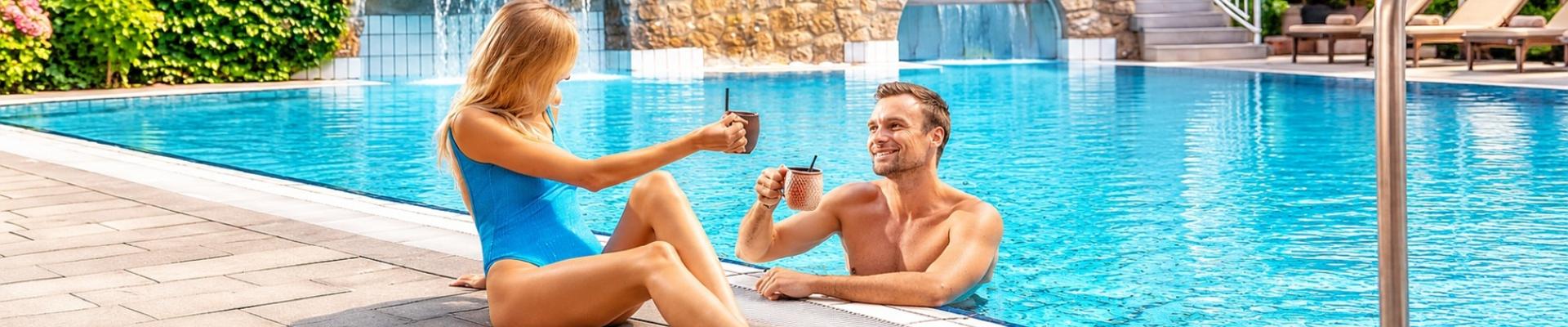 Maximilian Grand Hotel - Aussenpool - Kururlaub Bad Griesbach mit Haustürabholung