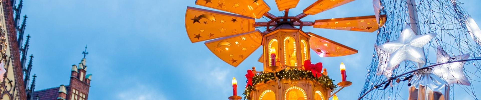 Pyramide auf dem Breslauer Weihnachtsmarkt © Pianoforte Agencja Atystyczna