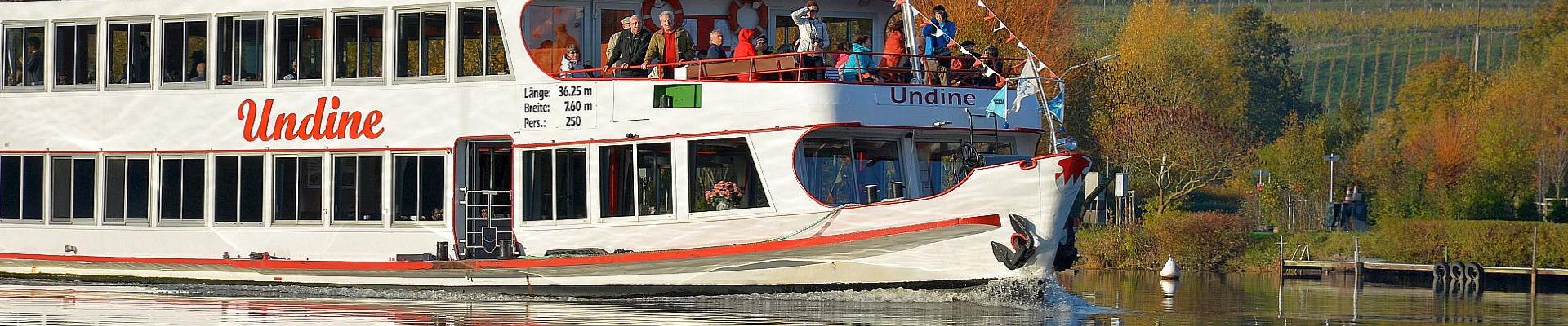 Schifffahrt auf der Volkacher Mainschleife