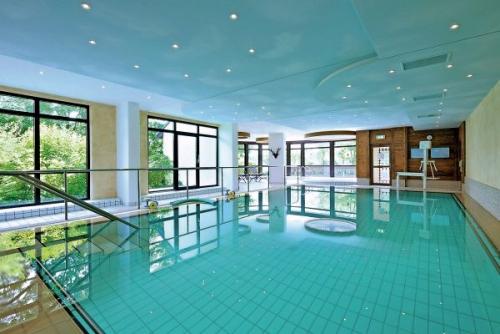 Johannesbad Thermalhotel Ludwig Thoma - Kururlaub in Bad Füssing mit Haustürabholung