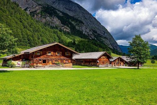 Almendorf © Robert Forster auf Pixabay