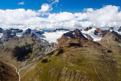 Alpenpanorama - Reise zum Saisonausklang in Tirol