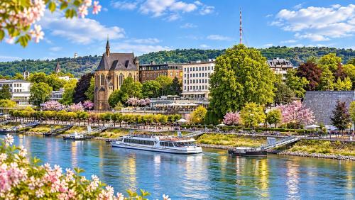Frühlingshaftes Bonn am Rhein