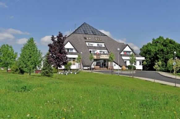 Hotel Pyramida I 4**** - Kururlaub in Franzensbad mit Haustürabholung DE