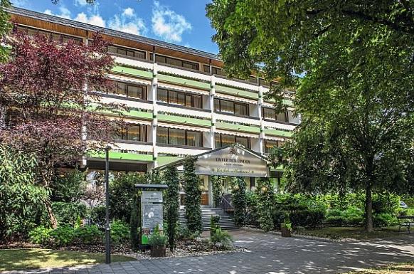 Kurhotel Unter den Linden 3***+ - Kururlaub in Bad Füssing mit Haustürabholung DE
