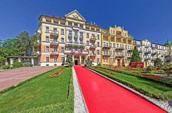 Spa Resort Pawlik-Aquarforum 4**** Kururlaub Franzensbad mit Haustürabholung DE