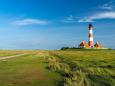 Sommer an Nordsee und Ems - Leuchtturm bei Jever
