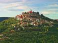 Motovun im Hinterland von Istrien © Vanessa Desiré Dazzy auf Pixabay