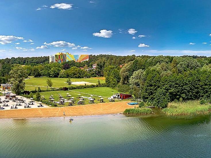 Busreise in die Uckermark - Ahorn Seehotel Templin - See und Strandbar