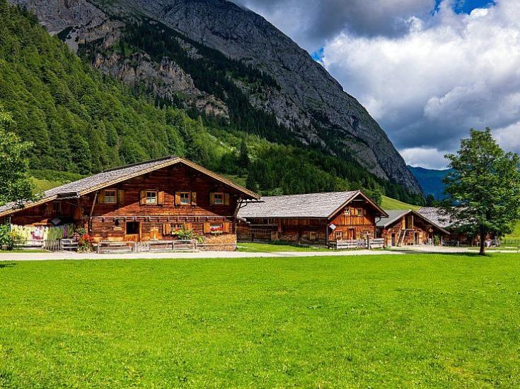 Almendorf © Robert Forster auf Pixabay