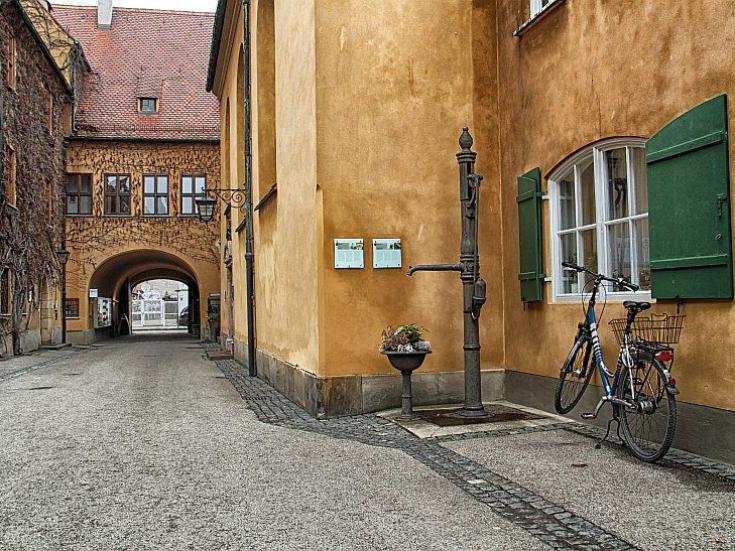 Fuggerei in Augsburg © Pixabay