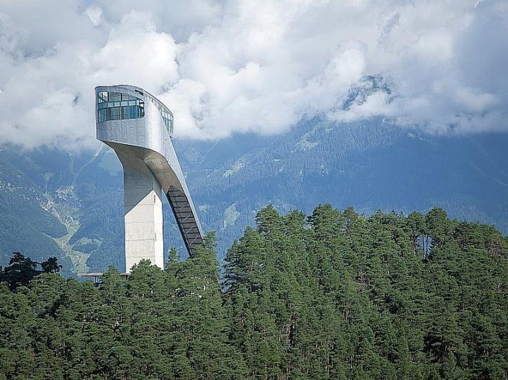 Bergisel-Olympiaschanze Innsbruck © Julie Kolibrie auf Pixabay
