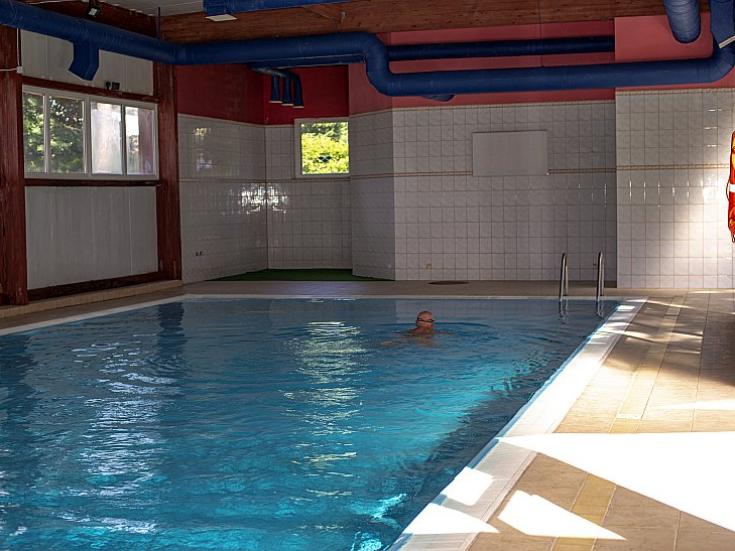 Hotel Bocianie Gniazdo (Storchennest) - Hotelschwimmbad