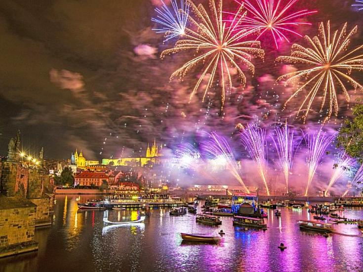 Feuerwerk zum Navalis-Fest in Prag