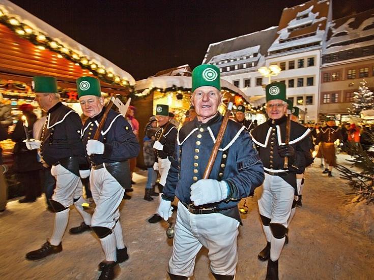 Freiberger Christmarkt - Bergparade im Fackelschein © Ralf Menzel - Silberstadt Freiberg
