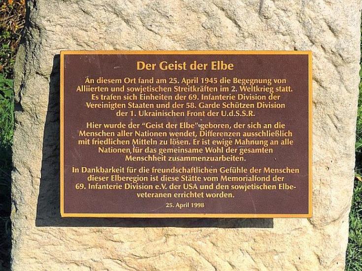 Gedenktafel in Torgau © Hasn Benn auf Pixabay